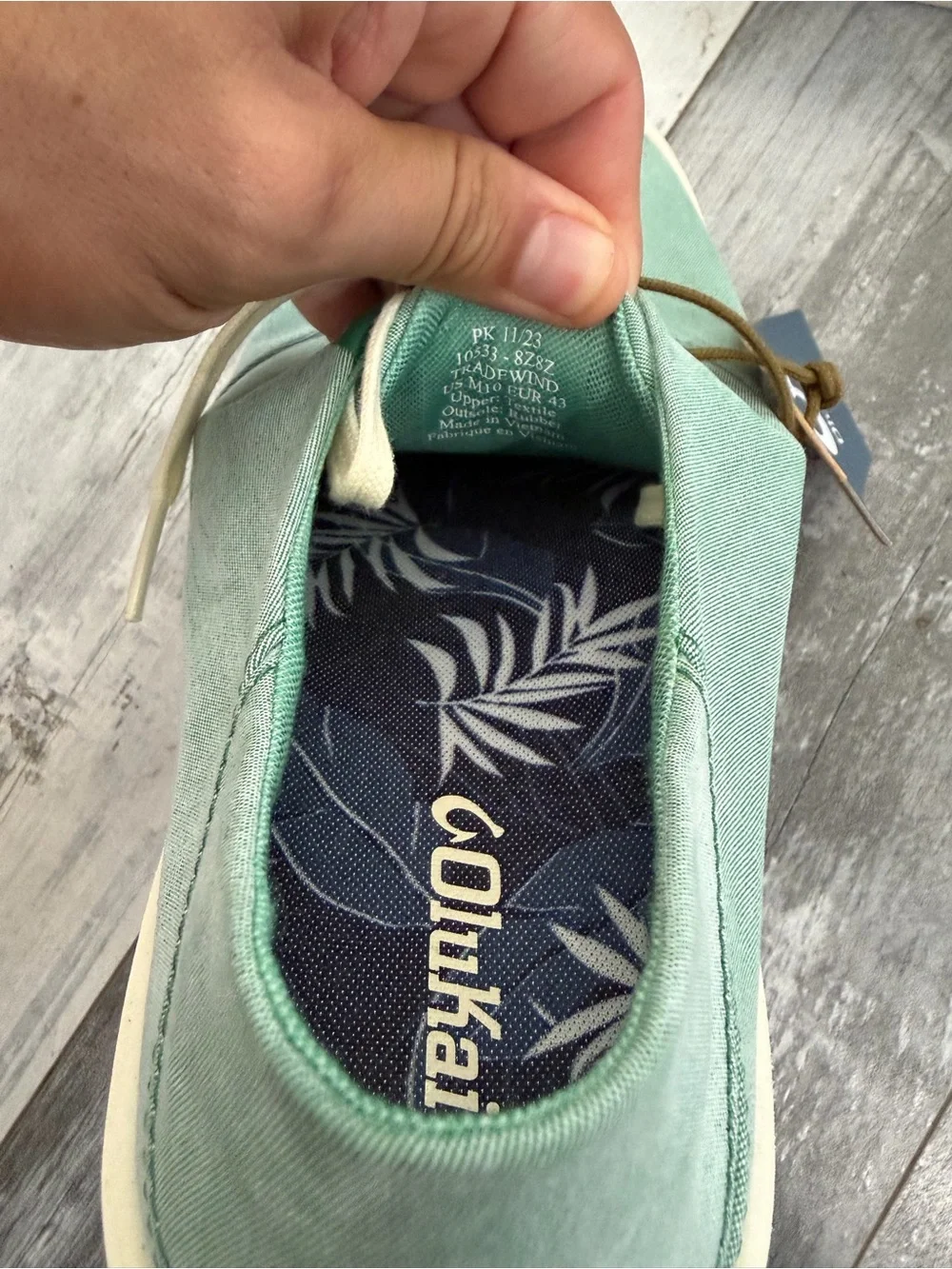 Olukai Mens Size 10 Shoes NEW with Tags Tradewind Bamboo Green Canvas Sneaker